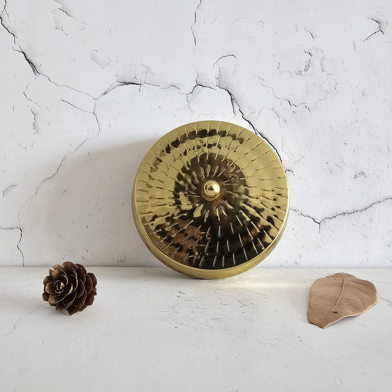 Diya with Lotus Lid - Gold with Gift Wrap (White & Pink)