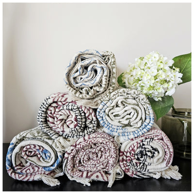 Throw - Blue, Black, Red & White 009