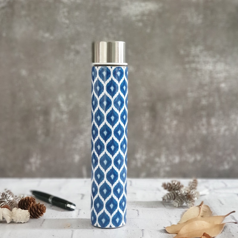 INSULATED SLIM BOTTLE - BLUE & WHITE IKAT