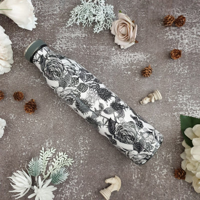 INSULATED 750 ml TALL BOTTLE - BLACK & WHITE ROSES