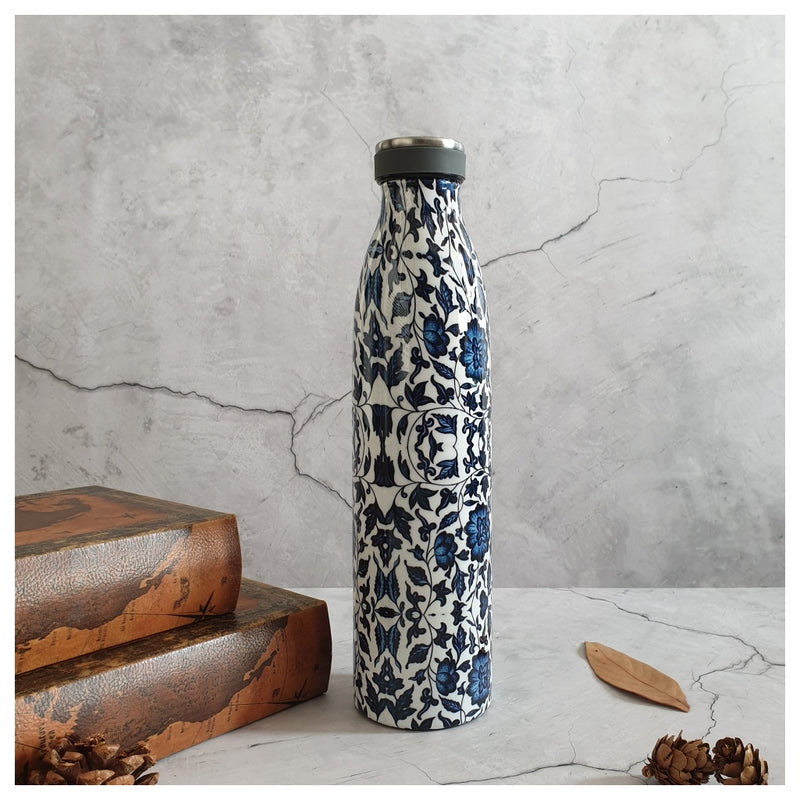 INSULATED 750 ml TALL BOTTLE - INDIGO BLUE FLORAL