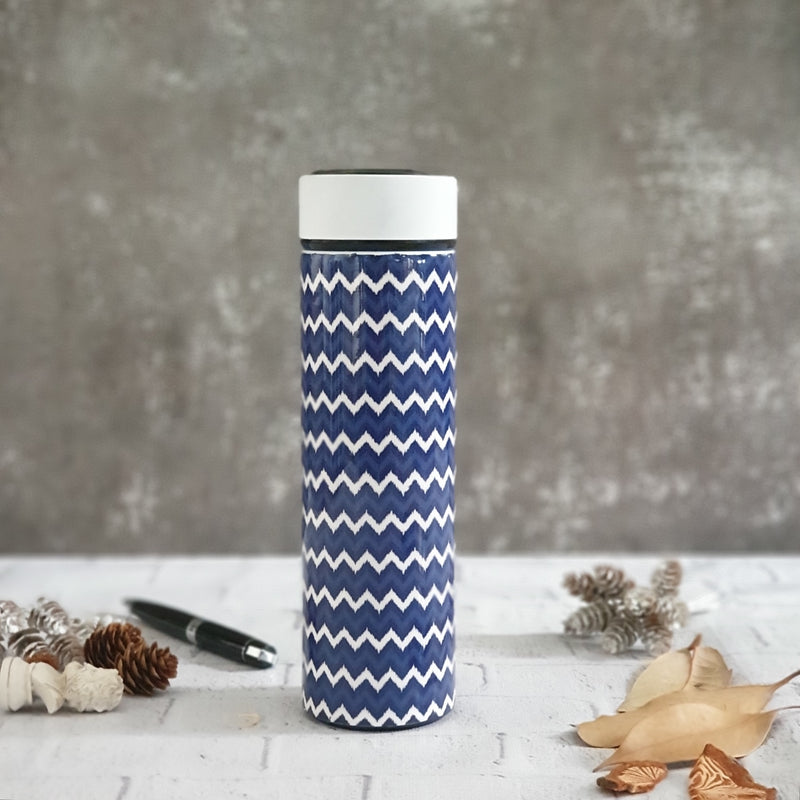 INSULATED SWEAT BOTTLE - 500 ML - DARK BLUE CHEVRON
