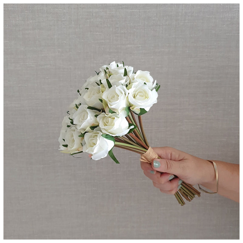 Flowers (Artificial) - Rose Bunch (Buds) White
