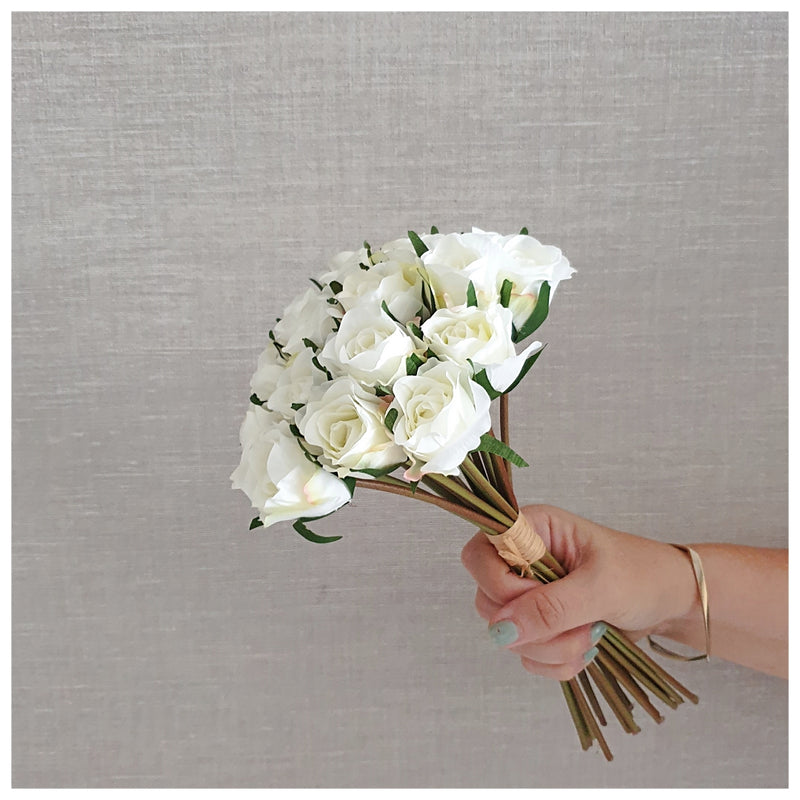 Flowers (Artificial) - Rose Bunch (Buds) White
