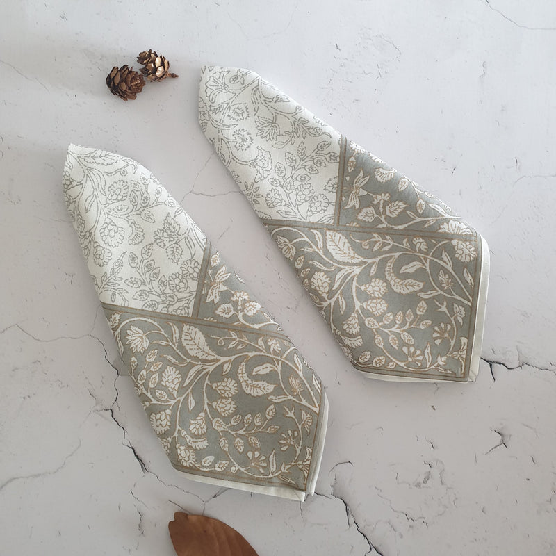 NAPKINS IN COTTON - WHITE & GREY FLORAL (Set of 6)