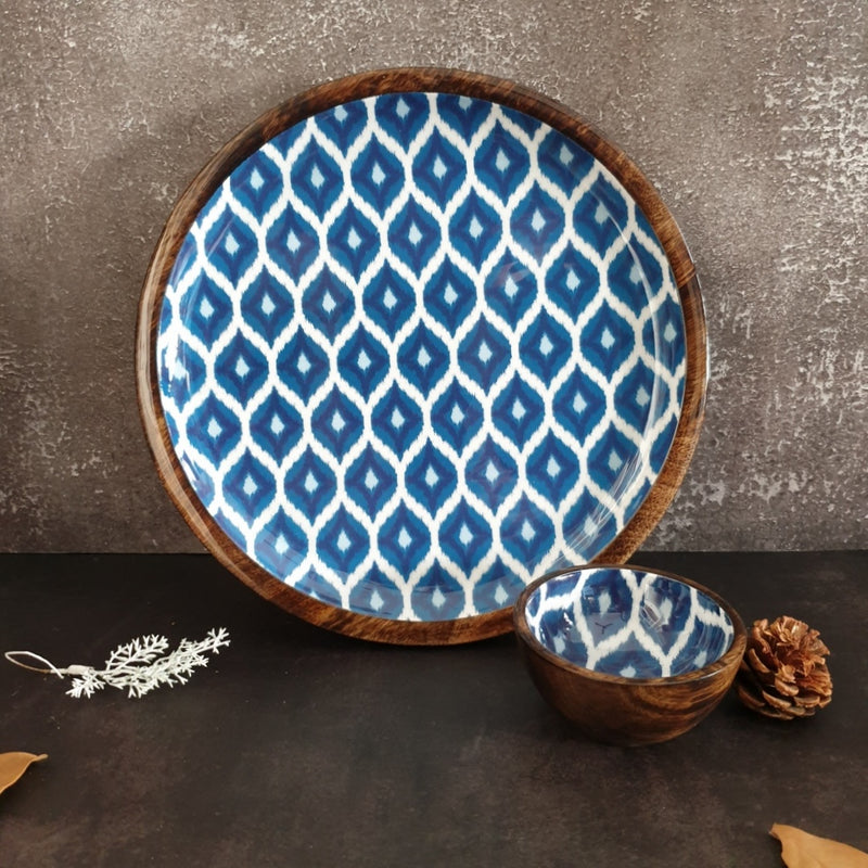 PLATTER - ROUND - BLUE & WHITE IKAT