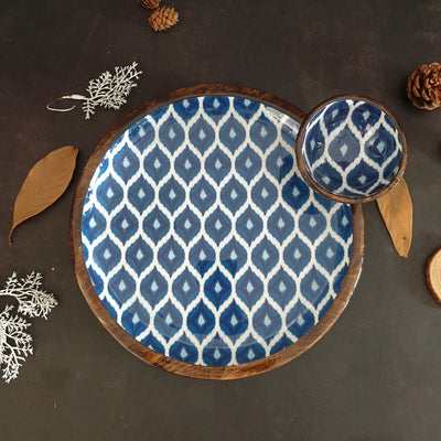 PLATTER - ROUND - BLUE & WHITE IKAT