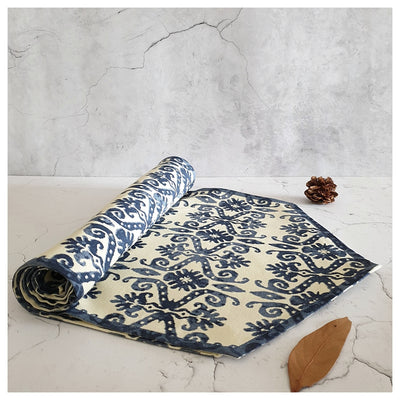 TABLE RUNNER IN COTTON - CHANDELIER BLUE
