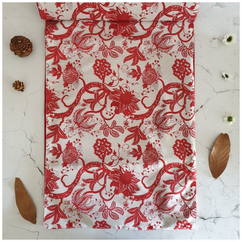 TABLE RUNNER IN DUPON SILK - TREE OF LIFE (RED)