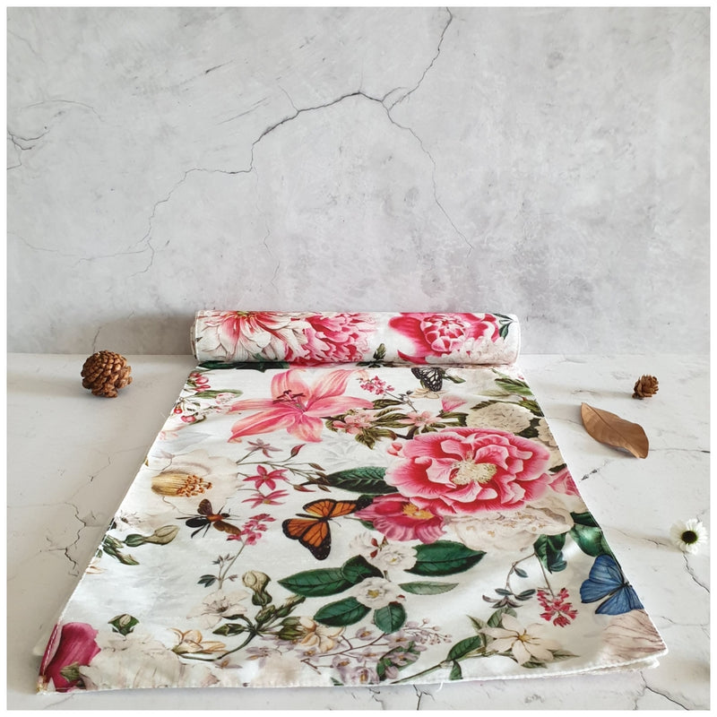 TABLE RUNNER IN DUPON SILK - ALICE IN WONDERLAND