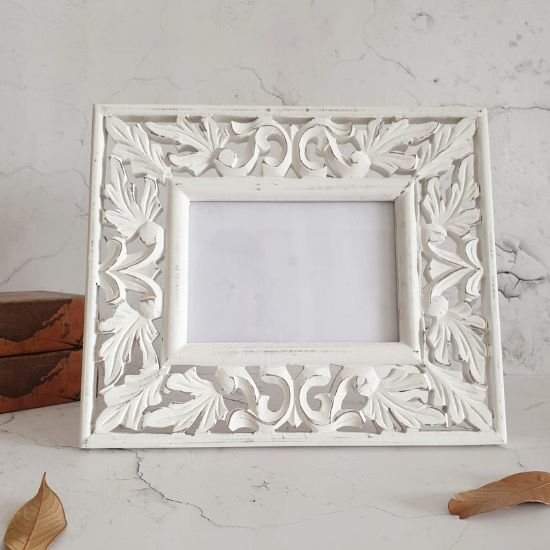 Photo Frame - Distress White - Leaves Carving with border