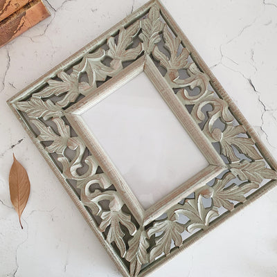 Photo Frame - Distress Green - Leaves Carving with border