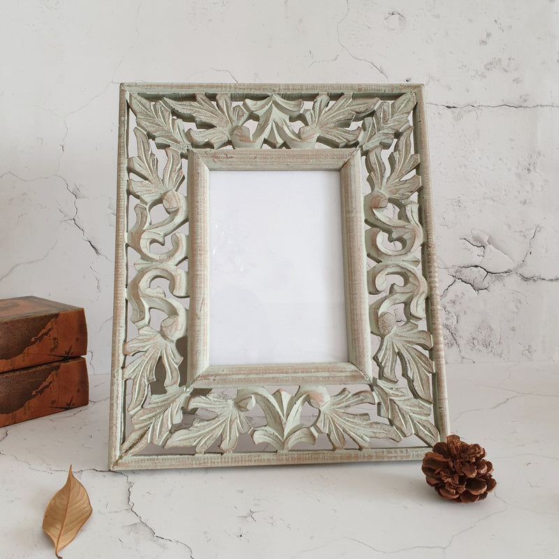 Photo Frame - Distress Green - Leaves Carving with border
