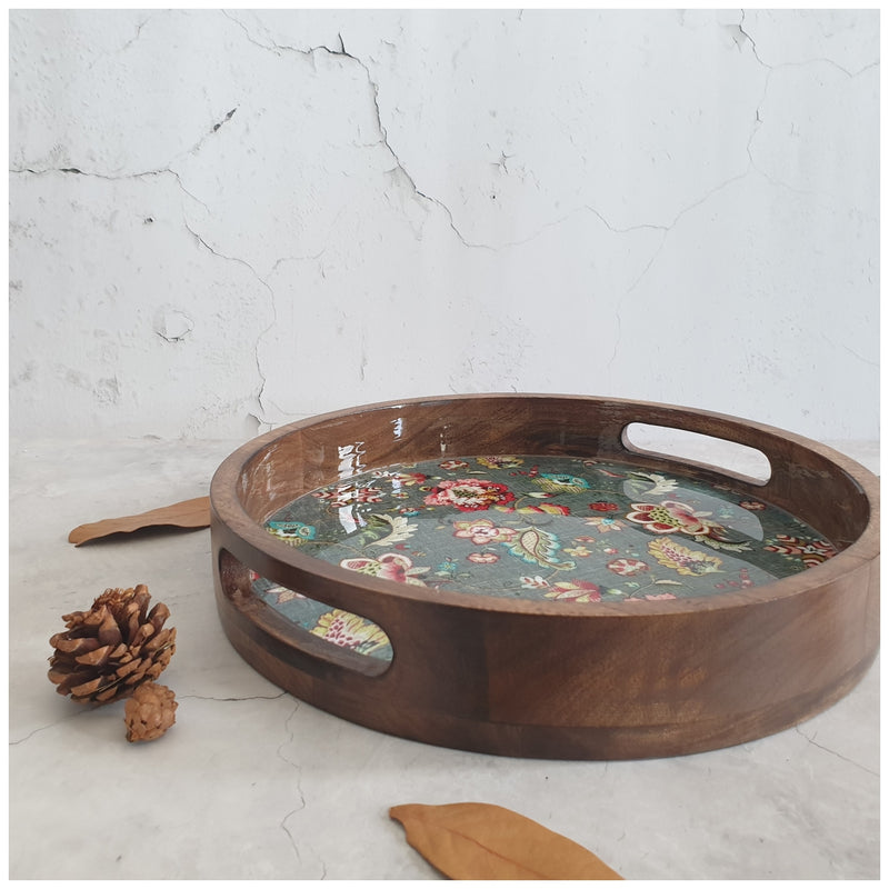 SERVING TRAY WITH HANDLE CUTS - ROUND - EARTHY MEADOW