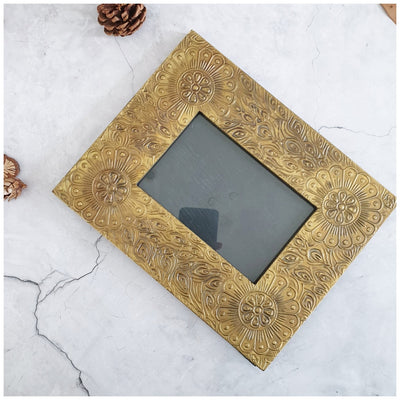 Photo Frame - Gold Floral Embossed (Glossy)