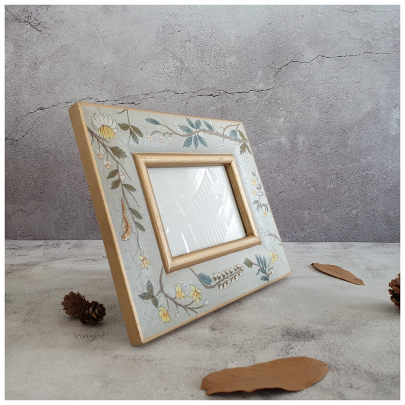 Photo Frame - Hand Painted - Grey Blossom (4"x6")