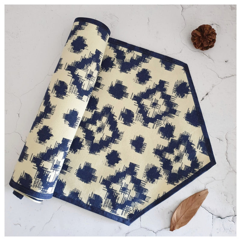 TABLE RUNNER IN COTTON - IKAT BLUE
