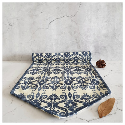 TABLE RUNNER IN COTTON - CHANDELIER BLUE